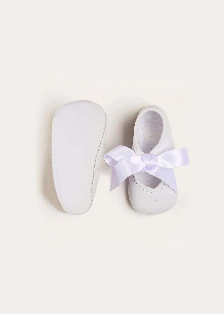 Celebration Ribbon Detail Mary Jane Pram Shoes in White (17-20EU)