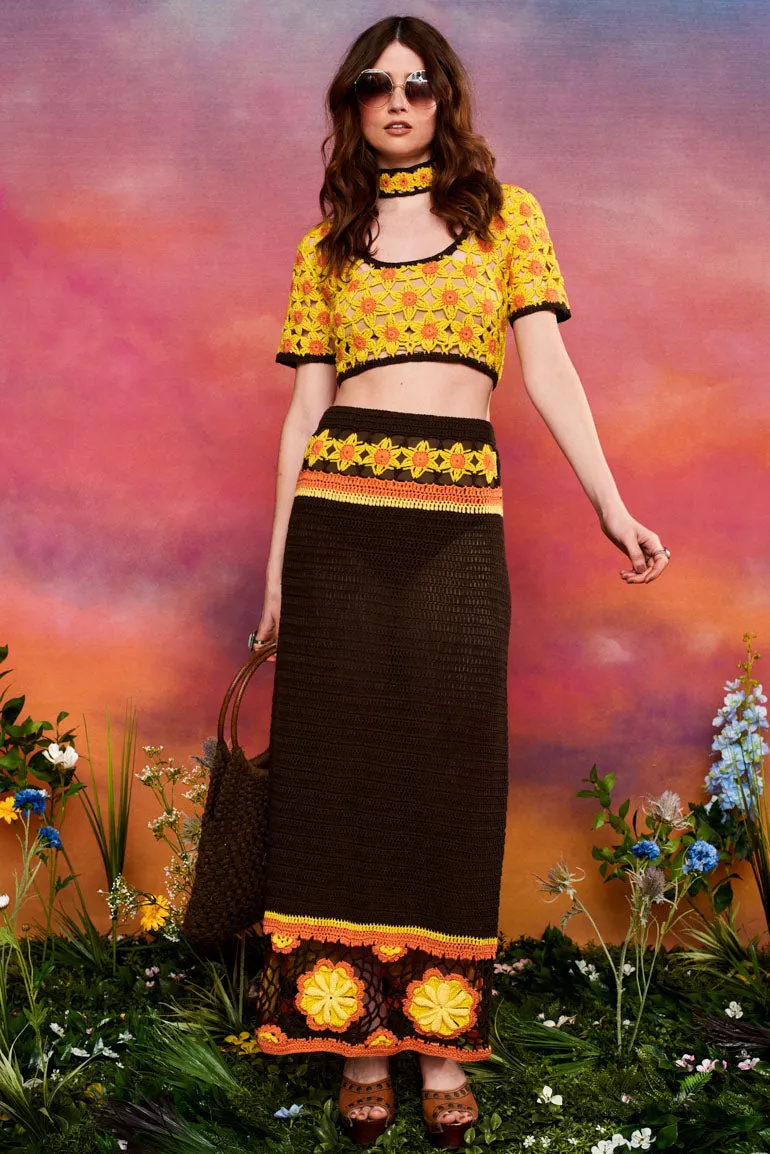 Optimized title: Vibrant Daisy Crochet Skirt for Sunny Sundays